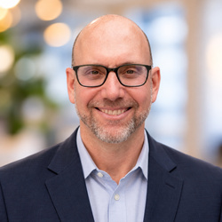 Matthew Rosauer Headshot