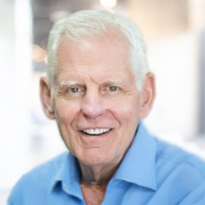 Peter Savas Headshot